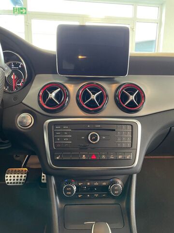 MERCEDES-BENZ CLA 45 AMG SB/Perf. Abgas/Pano/Keyless/Night-P. Ansicht 11 für Fahrzeugdetailseite