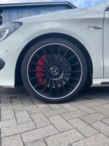 MERCEDES-BENZ CLA 45 AMG SB/Perf. Abgas/Pano/Keyless/Night-P. Ansicht 4 für Fahrzeugdetailseite