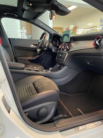 MERCEDES-BENZ CLA 45 AMG SB/Perf. Abgas/Pano/Keyless/Night-P. Ansicht 7 für Fahrzeugdetailseite
