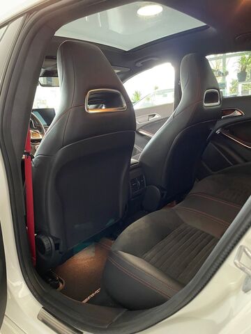 MERCEDES-BENZ CLA 45 AMG SB/Perf. Abgas/Pano/Keyless/Night-P. Ansicht 8 für Fahrzeugdetailseite