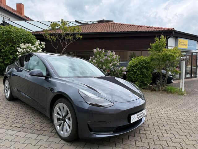 TESLA Model 3 Dual Motor Allrad, sehr gepflegt