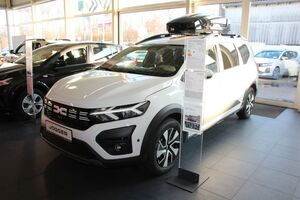 DACIA Jogger Expression Hybrid 140 7-Sitzer