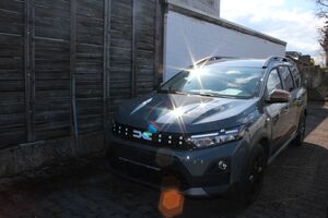 DACIA Jogger Extreme hybrid 155