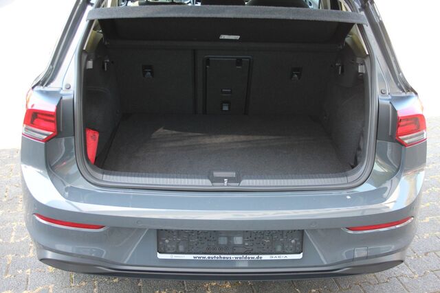 VW Golf VIII Lim. Life Ansicht 8 für Fahrzeugdetailseite