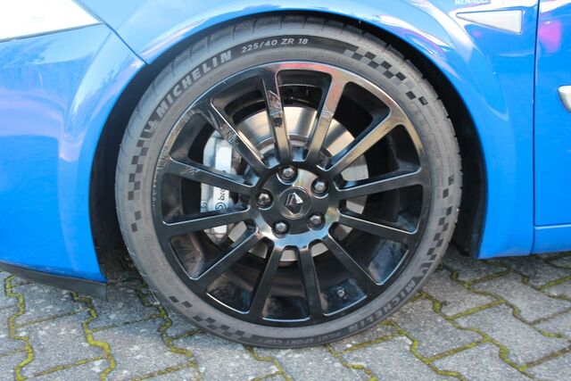 RENAULT Megane Sport 2.0 16V F1 Team Ansicht 4 für Fahrzeugdetailseite