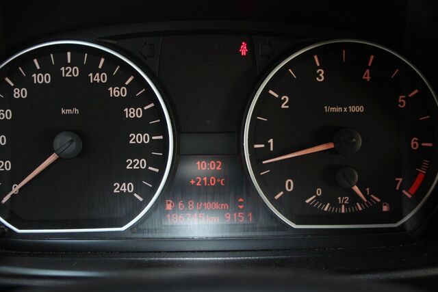 BMW 118 1 Cabrio  i Ansicht 9 für Fahrzeugdetailseite
