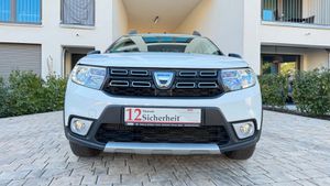 DACIA Sandero II Stepway Celebration, NAVI, LED, KLIMA