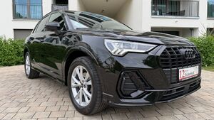 AUDI Q3 35 TDI S line
