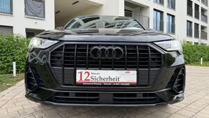 AUDI Q3 35 TDI S line