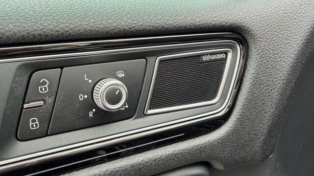 VW Touareg 3.0 V6 R Line LTDI SCR Exclusive BMT Ansicht 50 für Fahrzeugdetailseite