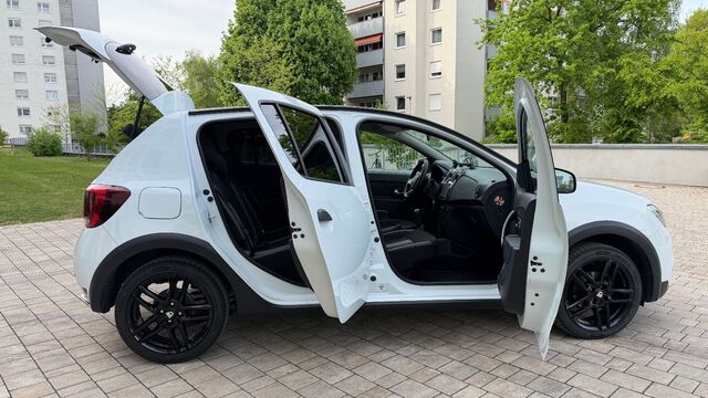 DACIA Sandero II Stepway Celebration Ansicht 19 für Fahrzeugdetailseite