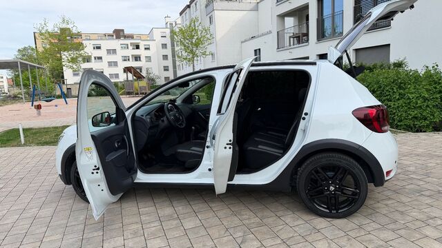 DACIA Sandero II Stepway Celebration Ansicht 20 für Fahrzeugdetailseite