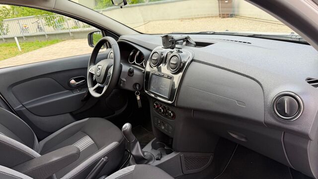 DACIA Sandero II Stepway Celebration Ansicht 27 für Fahrzeugdetailseite