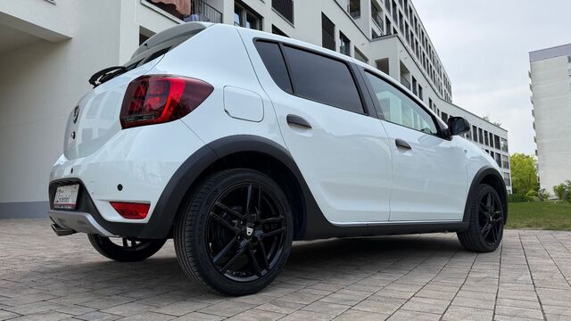 DACIA Sandero II Stepway Celebration Ansicht 31 für Fahrzeugdetailseite