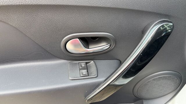 DACIA Sandero II Stepway Celebration Ansicht 33 für Fahrzeugdetailseite