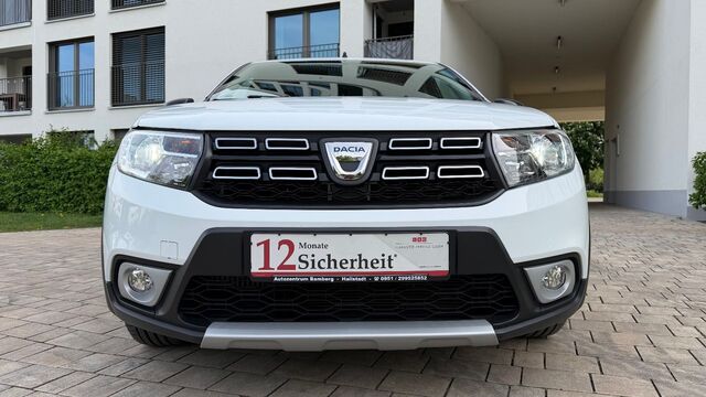 DACIA Sandero II Stepway Celebration Ansicht 40 für Fahrzeugdetailseite