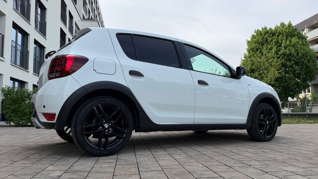 DACIA Sandero II Stepway Celebration Ansicht 41 für Fahrzeugdetailseite