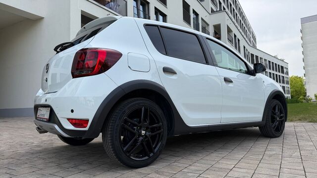 DACIA Sandero II Stepway Celebration Ansicht 6 für Fahrzeugdetailseite