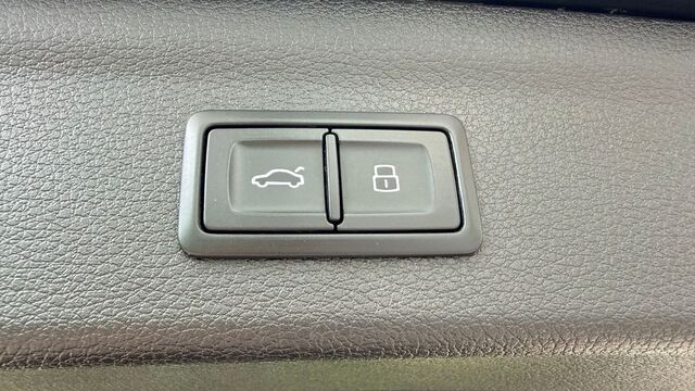 AUDI Q3 35 TDI quattro 2x S line, Schiebedach, AHK Ansicht 11 für Fahrzeugdetailseite