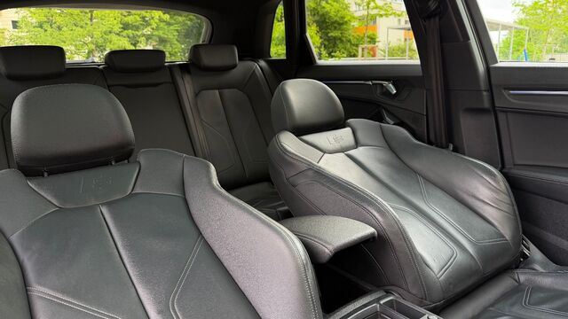 AUDI Q3 35 TDI quattro 2x S line, Schiebedach, AHK Ansicht 23 für Fahrzeugdetailseite