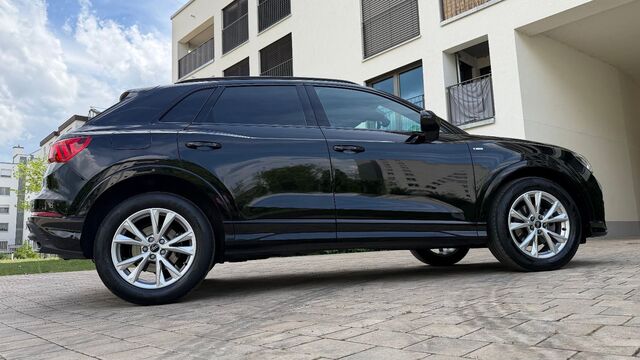 AUDI Q3 35 TDI quattro 2x S line, Schiebedach, AHK Ansicht 26 für Fahrzeugdetailseite