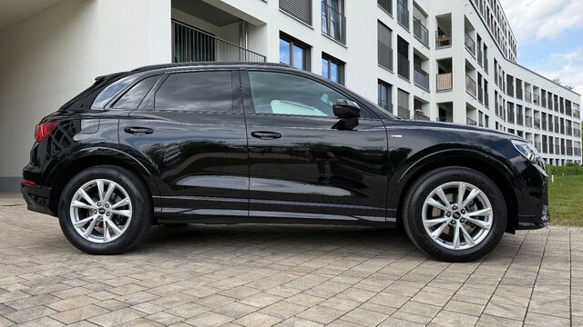 AUDI Q3 35 TDI quattro 2x S line, Schiebedach, AHK Ansicht 35 für Fahrzeugdetailseite