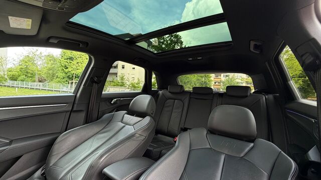 AUDI Q3 35 TDI quattro 2x S line, Schiebedach, AHK Ansicht 38 für Fahrzeugdetailseite