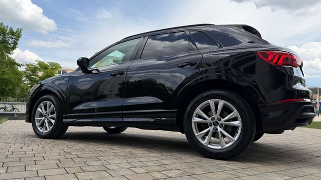 AUDI Q3 35 TDI quattro 2x S line, Schiebedach, AHK Ansicht 8 für Fahrzeugdetailseite
