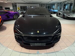 FERRARI Purosangue V12