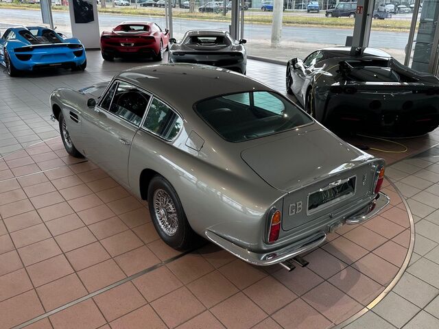 ASTON MARTIN DB 6  LHD
