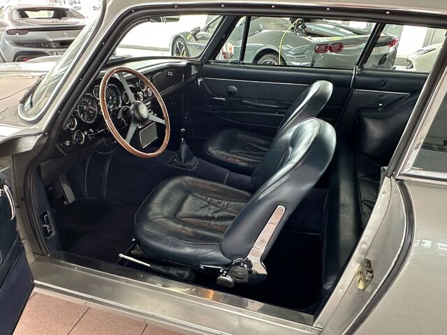 ASTON MARTIN DB 6  LHD