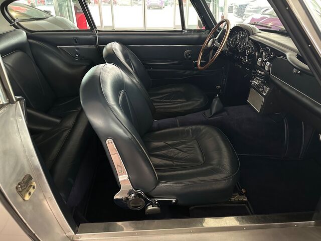 ASTON MARTIN DB 6  LHD