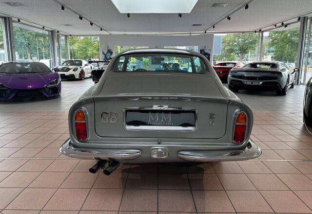 ASTON MARTIN DB 6  LHD