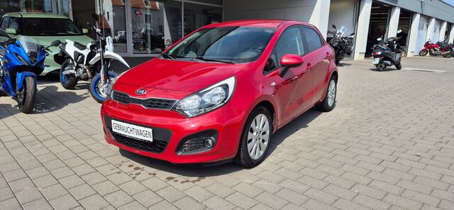 KIA Rio 1.4 Dream Team Edition