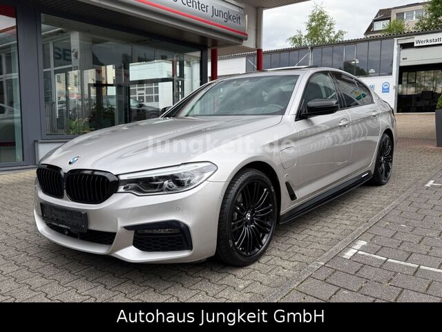 BMW 530 e M Sport *1.Hand*Ambiente*Panorama*