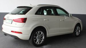 AUDI Q3 - 2,0 TFSI Quattro Sportsitze Bi-Xenon Alu 18