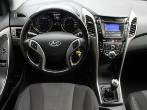 HYUNDAI i30 - 1,4 World Cup Edition 5-tür.Klima Sitzhzg