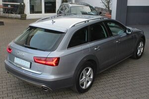 AUDI A6 Allroad 3,0 TDI Business Alu 18" AHK 1.Hd
