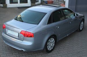 AUDI A4 3,0 TDI Quattro S-Line-Sport Plus Navi  Xenon