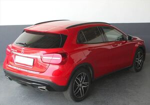 MERCEDES-BENZ GLA 220 CDI Urban Night-Paket Bi-Xenon AMG-Alu18