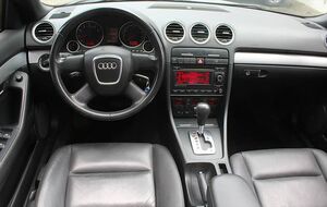 AUDI A4 Cabrio 3,2 FSI Leder Navi Sound &amp; Air AHK abn