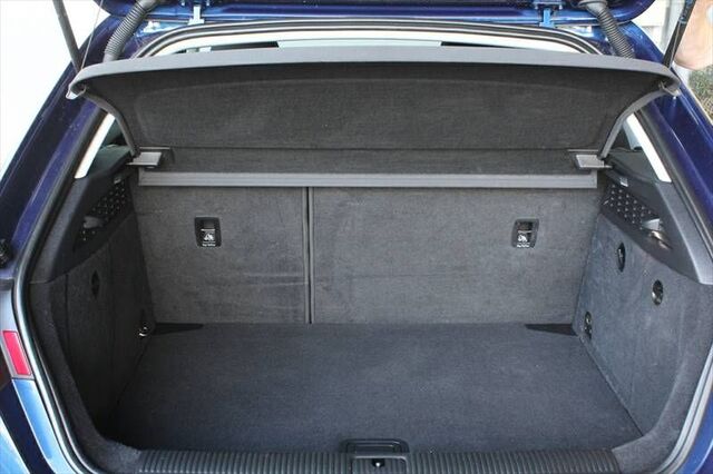 AUDI A3 Sportback 1,4 TFSI g-tron Ambition AHK abn. Ansicht 9 für Fahrzeugdetailseite