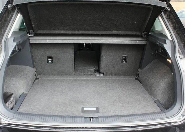 VW Tiguan 2,0 TDI Comfortline 4Motion AHK schwenk Ansicht 10 für Fahrzeugdetailseite