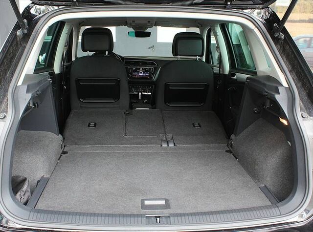 VW Tiguan 2,0 TDI Comfortline 4Motion AHK schwenk Ansicht 12 für Fahrzeugdetailseite