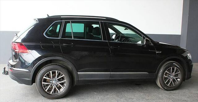 VW Tiguan 2,0 TDI Comfortline 4Motion AHK schwenk Ansicht 14 für Fahrzeugdetailseite