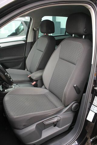 VW Tiguan 2,0 TDI Comfortline 4Motion AHK schwenk Ansicht 4 für Fahrzeugdetailseite