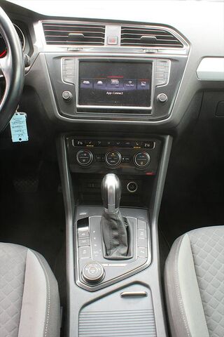 VW Tiguan 2,0 TDI Comfortline 4Motion AHK schwenk Ansicht 7 für Fahrzeugdetailseite
