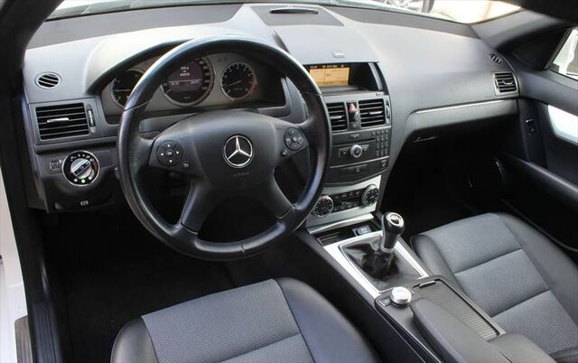 MERCEDES-BENZ C 180 T-Kombi Avantgarde aus 1. Hand Ansicht 7 für Fahrzeugdetailseite