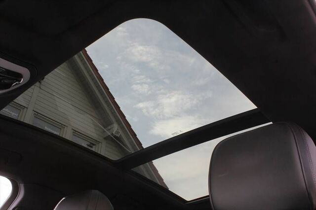 PORSCHE Macan S Komfortsitze Panorama Sport-Auspuff LED Ansicht 10 für Fahrzeugdetailseite