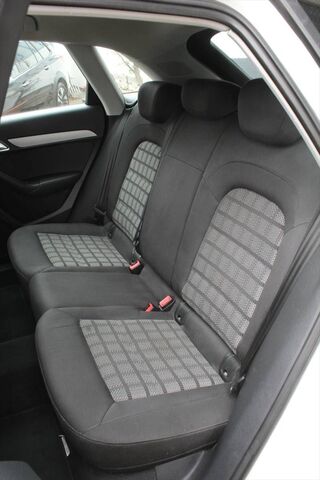 AUDI Q3 - 2,0 TFSI Quattro Sportsitze Bi-Xenon Alu 18 Ansicht 7 für Fahrzeugdetailseite